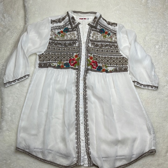 Johnny Was Tops - Johnny Was Sheer White Embroidered Button Front Tunic Size Small
